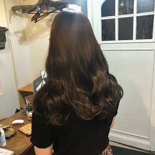 セミロング カラー ヤスザトアヤノ ／レイヤー／オリーブのヘアスタイル