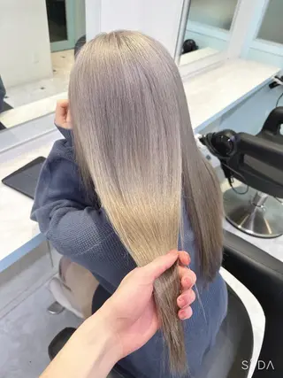 ロング カラー 🪄池袋ハイトーン 🪄ブリーチカラーのヘアスタイル
