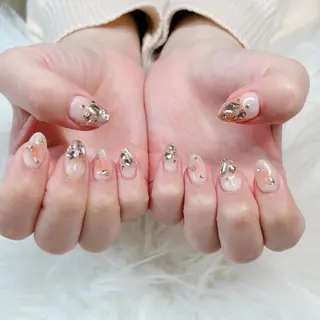 ネイル 根津 綾子のネイルデザイン