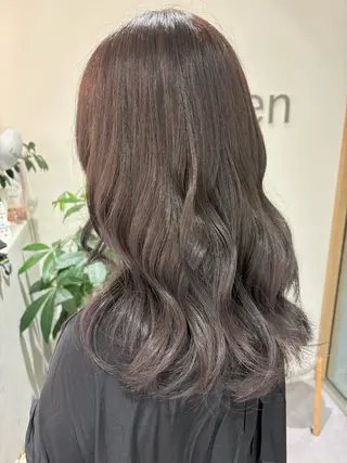 カラー Akane lienのヘアスタイル