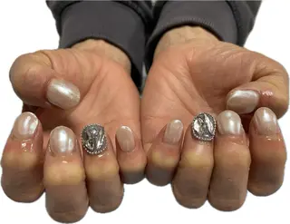 ネイル 辻 ひまりのネイルデザイン