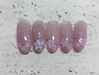 ネイル Nailsalon Graciasのネイルデザイン