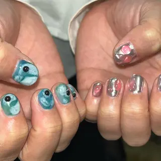 ネイル 🪐富島彩夏 /海外nail🪐のネイルデザイン