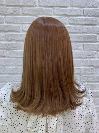 セミロング カラー 丁寧な施術で、 朝が楽になる髪のヘアスタイル