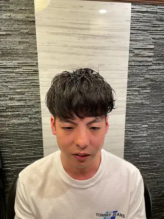 ミディアム パーマ メンズ カット指名No1漆原 聡のヘアスタイル