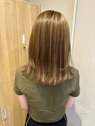 セミロング LOREN＋透明感 オリーブhirokoのヘアスタイル