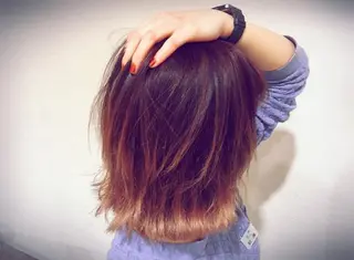 ミディアム ブリーチなしダブル/ レイヤーカット 小棹のヘアスタイル