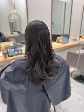 ロング カラー 透明感カラー ふうか　渋谷のヘアスタイル