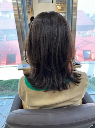 ミディアム レイヤー/顔周り 田山　穂波のヘアスタイル