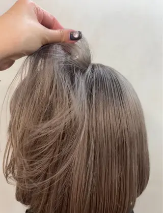 ミディアム カラー iLu.所属・内海 凜香のヘアスタイル