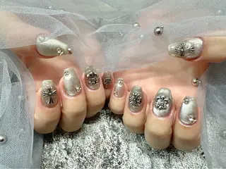 ネイル ラッキースター 大人気店のネイルデザイン