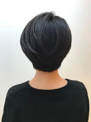 ショート カラー 湯浅 了一のヘアスタイル