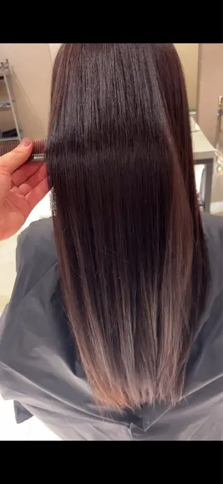 ロング Un ami shibuya所属・平居 舞白のヘアスタイル