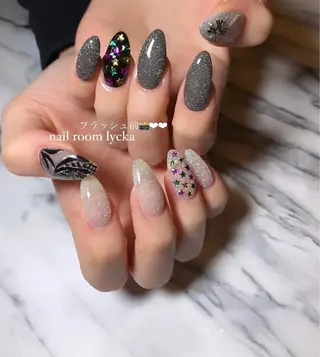 ネイル ﾈｲﾙﾙｰﾑﾘｯｶ 𝐦𝐚𝐲𝐮のネイルデザイン