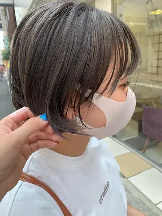 ショート カラー ヘアアレンジ サナ🌱 切りっぱなしボブのヘアスタイル