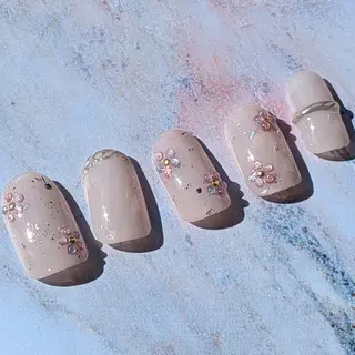 ネイル 6RokuHair（ロクヘアー)所属・門川 茉奈美のネイルデザイン