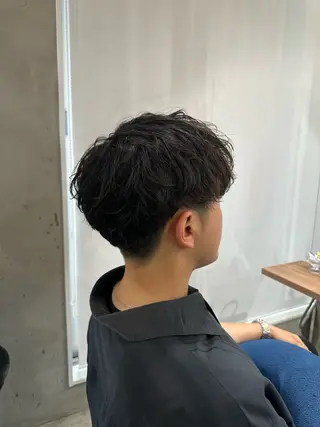 ミディアム パーマ 山田 翔夢のヘアスタイル