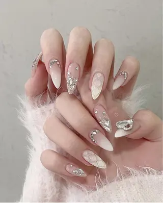 ネイル Lyna 池袋のネイルデザイン