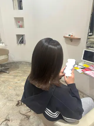 ミディアム 佐藤 優里のヘアスタイル