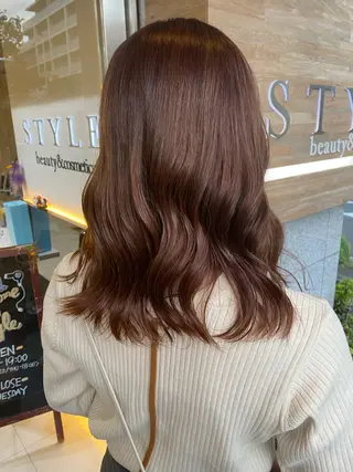 ミディアム Iris by artina 武蔵小杉店【イリス バイ アルティナ】所属・🎼レイヤー/顔周り カット/nene♬のヘアスタイル