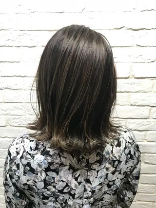 ショート カラー UMEDA FIGAROのヘアスタイル
