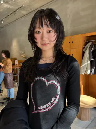 ロング wewe: momoeのヘアスタイル