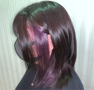 カラー *インナーカラー* 植松彩音のヘアスタイル