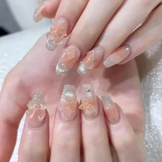 ネイル Queens テイのネイルデザイン