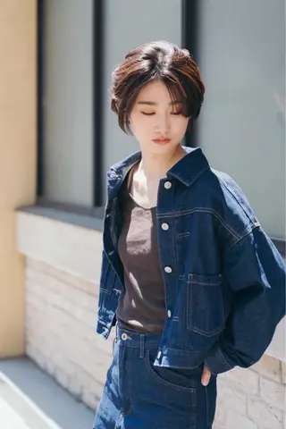 ショート 敏感肌のカラー｜斉藤 ｜かきあげバングのヘアスタイル