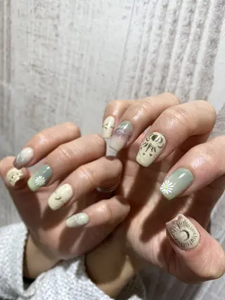 ネイル 13日3980円‼️ マグもデザインも◎のネイルデザイン