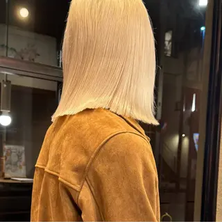 ミディアム カラー hina 🛋️ブリーチカラーのヘアスタイル