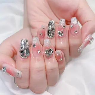 ネイル クイーンズネイル銀座所属・Queeens nailのネイルデザイン