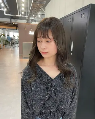 セミロング ミルクティーベージュ ❤︎レイヤー　MIAのヘアスタイル