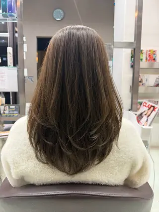 セミロング wil西宮レイヤー 西村徹のヘアスタイル