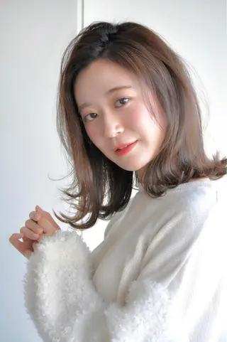 ミディアム カラー みずの ゆきなのヘアスタイル