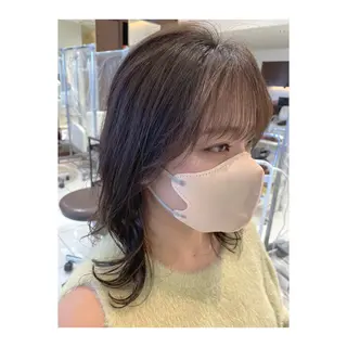 セミロング カラー 秋山 俊のヘアスタイル