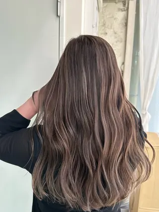 ロング カットカラー🩷 五島桜樫のヘアスタイル