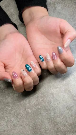 ネイル haleyume所属・shino🌟 痛ネイルのネイルデザイン