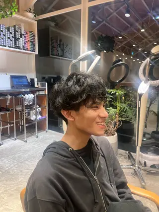 パーマ 中野 百乃華のヘアスタイル