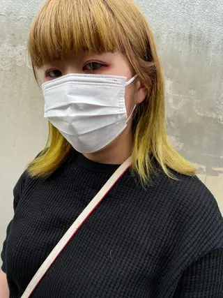 ミディアム カラー tomo🍒パーマ ハイトーン似合わせのヘアスタイル