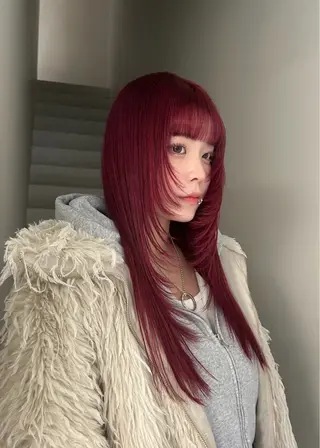 セミロング 松原 朱里のヘアスタイル