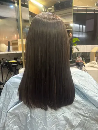 セミロング パーマ うるつやストレート パーマ🫧ちひろ🫧のヘアスタイル