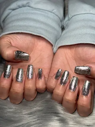 ネイル Momoka 🍑🎀のネイルデザイン