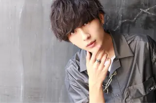 ショート カラー パーマ メンズ 赤み消し🌿 透明感カラー🫧のヘアスタイル