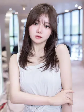 セミロング レイヤー/ベージュ ヒヨリ/渋谷のヘアスタイル