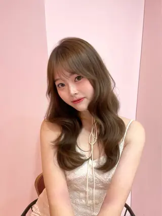 セミロング Ayaka♡｜ ベージュ｜顔まわりのヘアスタイル