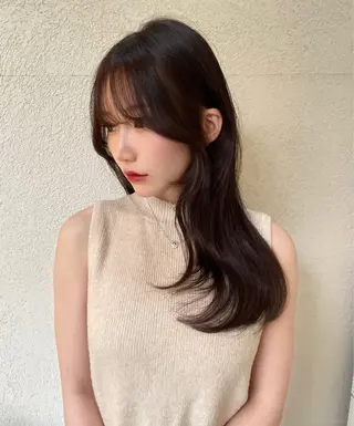 ミディアム レイヤーカット/ 縮毛矯正/ミサキ💐のヘアスタイル