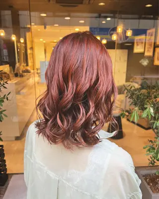 ミディアム カラー 透明感のある艶髪なら 矢場町駅4番出口すぐのヘアスタイル