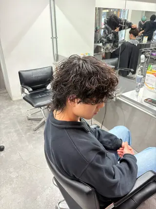 ミディアム カラー パーマ メンズ メンズパーマ特化 🔥韓国ヘア職人🔥のヘアスタイル