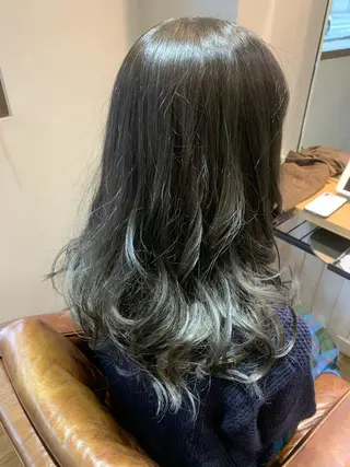 セミロング リンネ 甲東園のヘアスタイル